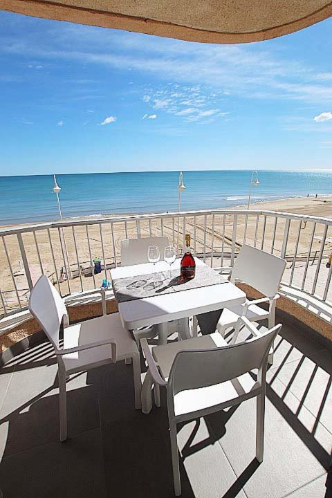 과다마르델세게라 Apartamento Primera Linea Playa Centro De Guardamar 아파트 외부 사진