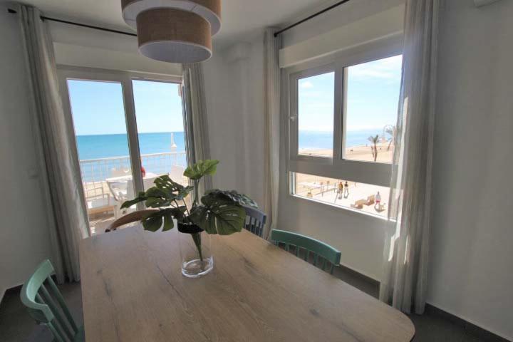 과다마르델세게라 Apartamento Primera Linea Playa Centro De Guardamar 아파트 외부 사진