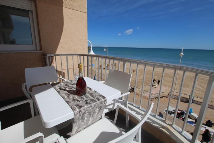 과다마르델세게라 Apartamento Primera Linea Playa Centro De Guardamar 아파트 외부 사진